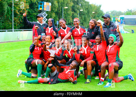 Dublin, Irland. 23. August 2015. Frauen Sevens Series Qualifikation 2015. Kenia im Vergleich zu Kolumbien Kenia feiern die Schale zu gewinnen. Bildnachweis: Aktion Plus Sport/Alamy Live-Nachrichten Stockfoto