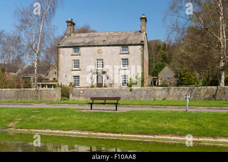 Das Dorf Teich, Hartington, Peak District National Park, Derbyshire, England, UK. Stockfoto