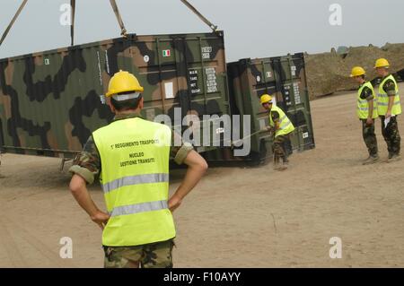 Schnelleingreiftruppe der NATO, italienische Kontingent der Selbsthilfegruppe, logistische Übung Stockfoto