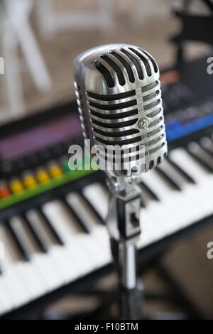 alte retro Vintage Silber Mikrofon mic Stockfoto