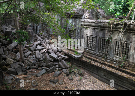 Ruinen der Hindu-Tempel Prasat Beng Mealea in der Nähe von Siem Reap, Kambodscha Stockfoto