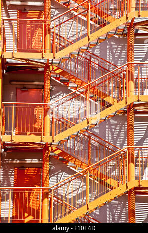 Metal industrial Außentreppe Stockfoto