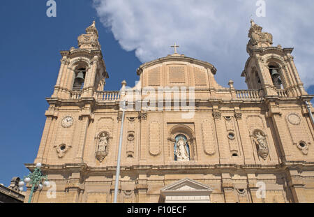 Fassade unserer Lieben Frau vom Heiligen Herzen Jesu Kirche, Sliema, Malta. Stockfoto