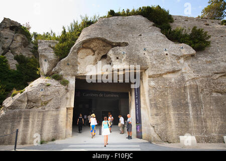 Eingang zum Träger de Lumières in Les Baux de Provence Frankreich Stockfoto