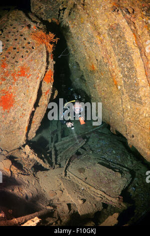 Rotes Meer, Ägypten. 15. Oktober 2014. Taucher bei Schiffbruch '' SS Dunraven''. Rotes Meer, Ägypten, Afrika © Andrey Nekrassow/ZUMA Wire/ZUMAPRESS.com/Alamy Live-Nachrichten Stockfoto