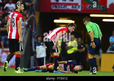 24. August 2015 - Bilabao, Spanien - FC Barcelona Mittelfeldspieler ANDRES INIESTA reagiert während des Spiels zwischen Athletic de Bilbao Vs FC Barcelona in San Mames Stadion in Bilbao. (Kredit-Bild: © Marcio Machado über ZUMA Draht) Stockfoto