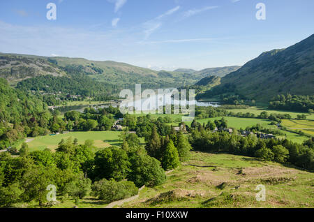 Blick Norden über Ullswater, Cumbria, The Lake District, England, UK. von Oxford Crag, oben Patterdale. Juni. Stockfoto