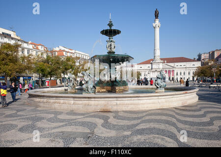 Brunnen am Rossio-Platz in Lissabon, Portugal Stockfoto