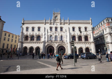 Rossio Bahnhof in Lissabon, Portugal. Neo-manuelinischen Fassade aus dem 19. Jahrhundert. Stockfoto