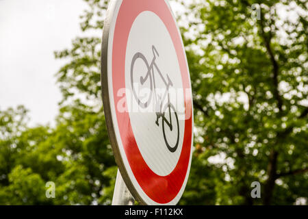 Verkehr melden keinen Eintrag für Radfahrer, Route für Radfahrer verboten Stockfoto