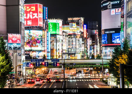 Yasukunidori Street und Kabukicho, Shinjuku-Ku, Tokyo, Japan Stockfoto