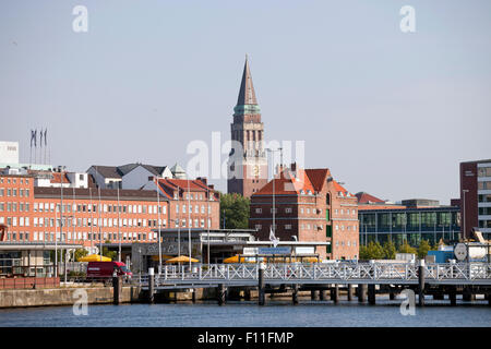 Stadtbild mit Kieler Förde, Hörnbrücke und Rathausturm, Kiel, Schleswig-Holstein, Deutschland Stockfoto