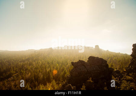 Felsformationen auf abgelegenen Bergregionen Stockfoto