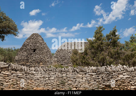 Trockenen Steinhütten In Village Des Bories, in der Nähe von Gordes, Provence, Frankreich Stockfoto