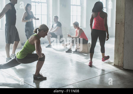 Sportler im Fitness-Studio Stockfoto