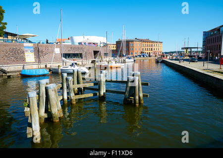 STRALSUND, Deutschland - 13. August 2015: Straßen der Altstadt, Hafen von Stralsund, Mecklenburg-Vorpommern, Deutschland Stockfoto