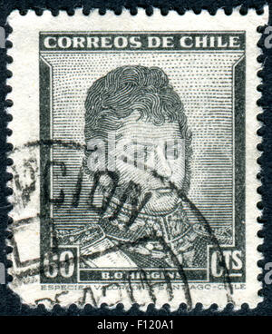 CHILE - CIRCA 1948: Briefmarke gedruckt in Chile zeigt Porträt von Bernardo O' Higgins Riquelme, ca. 1948
