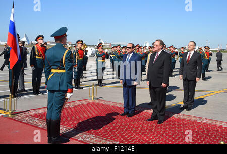 Moskau, Moskau, Russische Föderation. 25. August 2015. Der ägyptische Präsident Abdel Fattah al-Sisi Bewertungen die Ehre zu schützen, während einer Zeremonie offizielle Ankunft in Moskau am 25. August 2015 Credit: ägyptische Präsident Büro/APA Bilder/ZUMA Draht/Alamy Live News Stockfoto