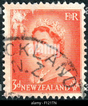 Neuseeland - ca. 1956: Briefmarke gedruckt in Neuseeland, zeigt Königin Elizabeth II, ca. 1956 Stockfoto