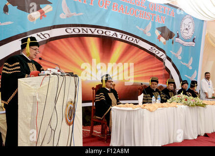 Gouverneur Balochistan Muhammad Khan Achakzai Adressierung für Studenten während der 11. Annual Convention von Law College Quetta auf Dienstag, 25. August 2015. Stockfoto