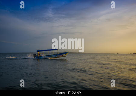 ISLA COLON, PANAMA - 25. April 2015: Colon Island ist die nördlichste und größte Insel in der Bocas del Toro Stockfoto