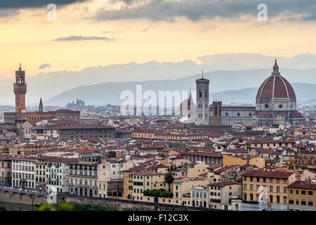 Abend-Blick über Florenz von Piazzale Michelangelo betrachten Cattedrale di Santa Maria del Fiore Stockfoto