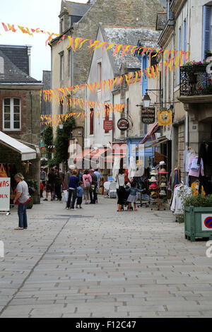 Traditionelle Einkaufsstraße Rue de Saille, Guerande, Loire Atlantique, Frankreich, Europa Stockfoto