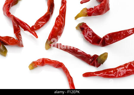 Paprika auf weißen Teller Hintergrund rote Piri piri Stockfoto