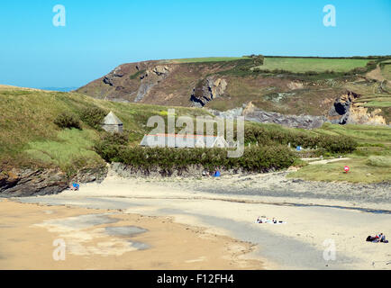 Die Kirche von St.Winwaloe in den Sanddünen in der Gunwalloe Kirche Bucht in der Nähe von Helston, Cornwall, UK Stockfoto