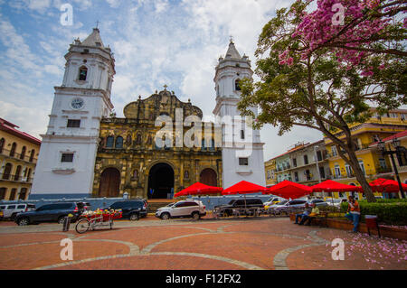 Kathedrale von Panama, Sal Felipe alten Viertel, UNESCO-Weltkulturerbe, Panama City, Panama, Mittelamerika Stockfoto