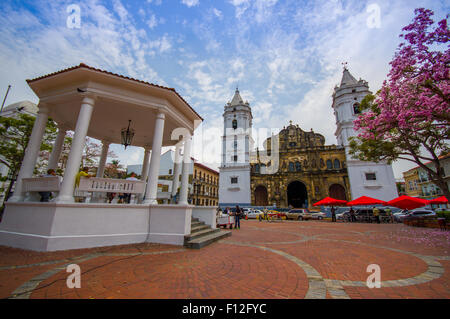 Kathedrale von Panama, Sal Felipe alten Viertel, UNESCO-Weltkulturerbe, Panama City, Panama, Mittelamerika Stockfoto