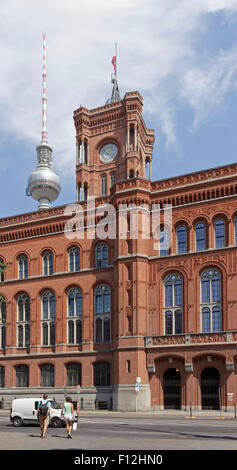 Rotes Rathaus und Fernsehturm, Berlin, Deutschland Stockfoto