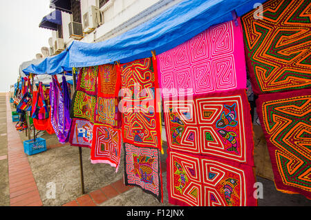 PANAMA, PANAMA - 15. April 2015: Souvenirs zum Verkauf in der Paza Francia in Pamama Stadt Stockfoto