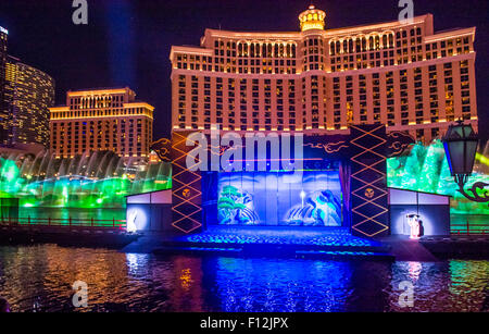 Traditionellen japanischen Kabuki-Auftritt vor dem Bellagio Hotel und Casino-Brunnen in Las Vegas Stockfoto