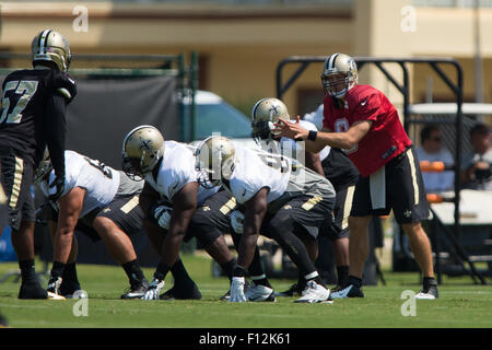 New Orleans, Louisiana, USA. 25. August 2015. New Orleans Saints quarterback Drew Brees (9) während die New Orleans Saints-Trainingslager in der New Orleans Saints Schulungseinrichtung in New Orleans, Louisiana Stephen Lew/CSM/Alamy Live-Nachrichten Stockfoto