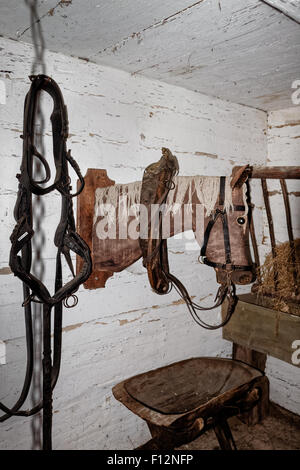 alten Kabelbaum Joch Zeilen für Pferd hängen hölzernen Pferdekopf in Folk Freilichtmuseum Skansen in Markowa, Podkarpackie Stockfoto