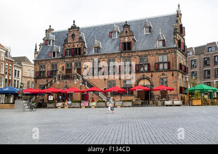 Waaghuis Gebäude aus dem Jahre 1612, Grote Markt, Nijmegen, Gelderland, Niederlande Stockfoto