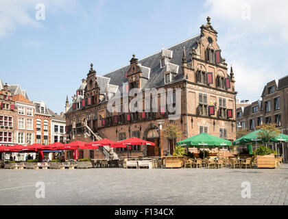 Waaghuis Gebäude aus dem Jahre 1612, Grote Markt, Nijmegen, Gelderland, Niederlande Stockfoto