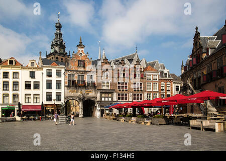 Historische Gebäude-St.-Stephans Kirchturm, Grote Markt, Nijmegen, Gelderland, Niederlande Stockfoto