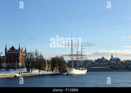 Die AF Chapman manipuliert Segelschiff in Stockholm, Schweden, das Schiff, auf Skeppsholmen festgemacht, dient heute als Jugendherberge. Stockfoto