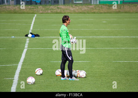 Mönchengladbach, Deutschland. 26. August 2015. Professionelle Torhüter Yann Sommer beim Training der deutschen Fußball-Clubs VFL Borussia Mönchengladbach. Bildnachweis: Daniel Kaesler/Alamy Live-Nachrichten Stockfoto