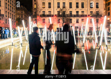 LYON, Frankreich - 6. Dezember 2014: Straßenansicht des Festival of Lights in Lyon, Frankreich. Stockfoto