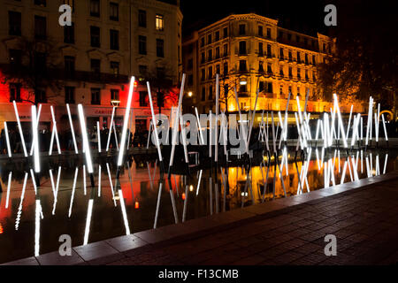 LYON, Frankreich - 6. Dezember 2014: Straßenansicht des Festival of Lights in Lyon, Frankreich. Stockfoto