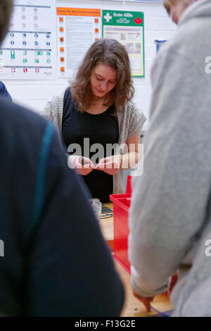 Nauen, Deutschland, Studenten in der BSH-Lehrwerkstatt Stockfoto