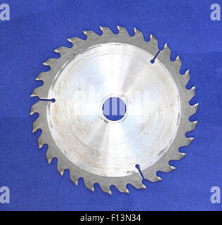 Alten Sägeblatt für Holz, Baustoffindustrie schneiden. Stockfoto