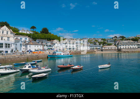 Boote in St. Mawes Hafen St Mawes Cornwall England Stockfoto