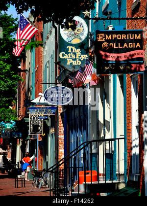 Baltimore, Maryland: 18. und 19. Jahrhunderts Ziegel Gebäuden entlang der historischen Thames Street waterfront Stockfoto