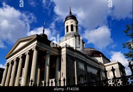 Baltimore, Maryland: Die imposante Baltimore Basilika erbaut 1821 mit seiner Neo-klassischen griechischen Westfassade Stockfoto