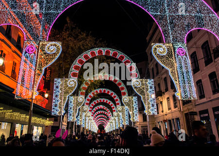 LYON, Frankreich - 6. Dezember 2014: Straßenansicht des Festival of Lights in Lyon, Frankreich. Stockfoto