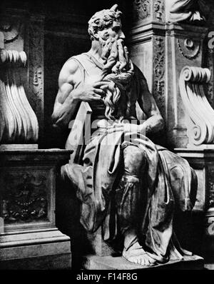 1500 S GRAB PAPST JULIUS 11 16. JAHRHUNDERT MARMOR SKULPTUR MOSES VON MICHELANGELO BUONRATTI SAN PIETRO IN VINCOLI KIRCHE ROM ITALIEN Stockfoto